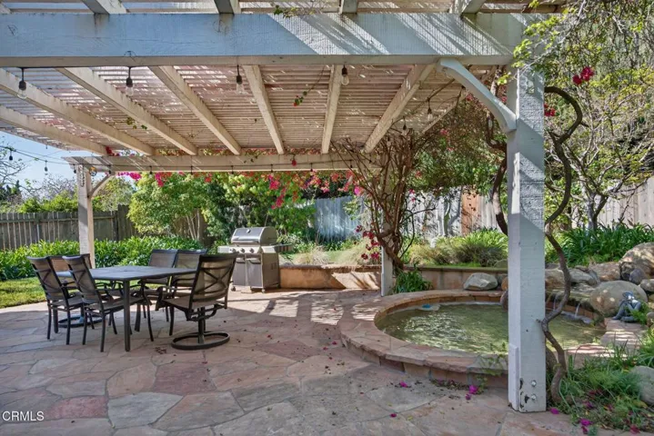 38-web-or-mls-Upmarket Media-49Bre112