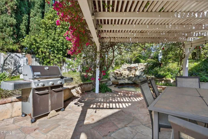 36-web-or-mls-Upmarket Media-49Bre108