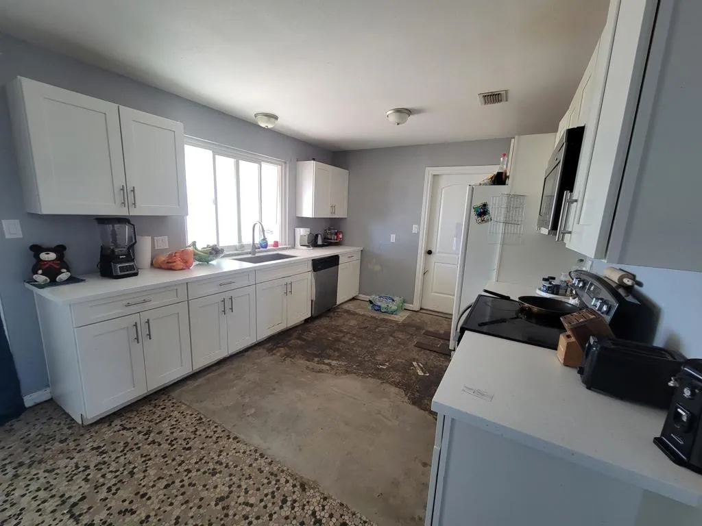 1453 S Marina Drive, Thermal, California 92274 home-pic-4