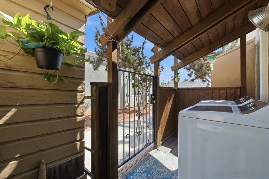 2536 Dwight, San Diego, California 92104 home-pic-16