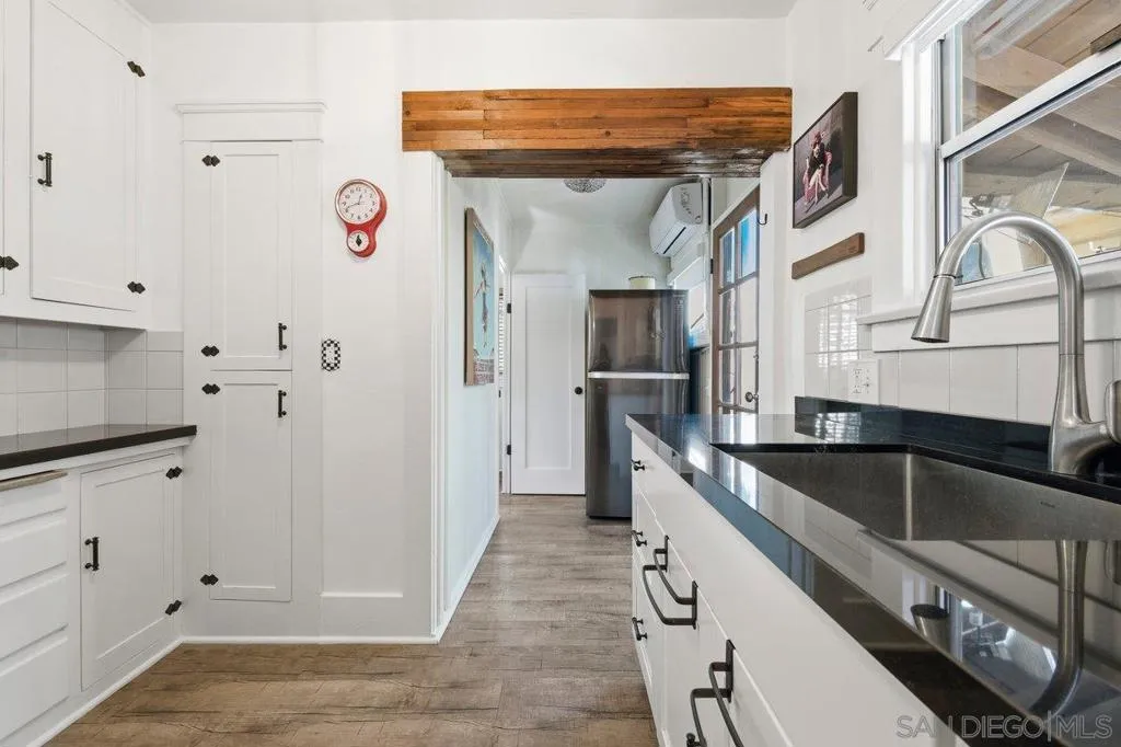 2536 Dwight, San Diego, California 92104 home-pic-7