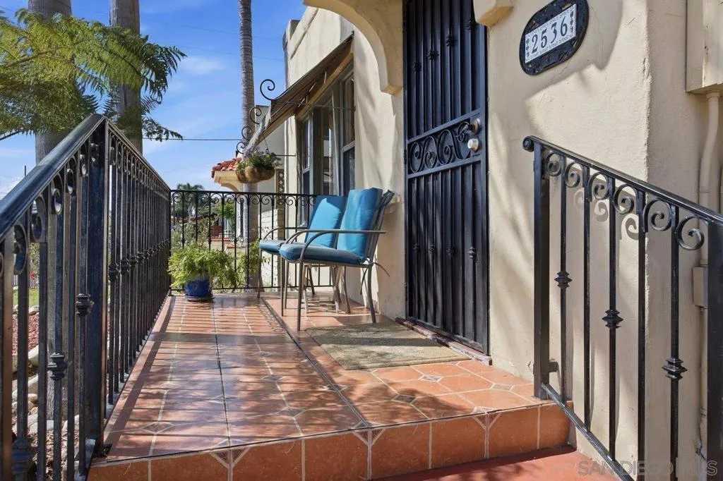 2536 Dwight, San Diego, California 92104 home-pic-3