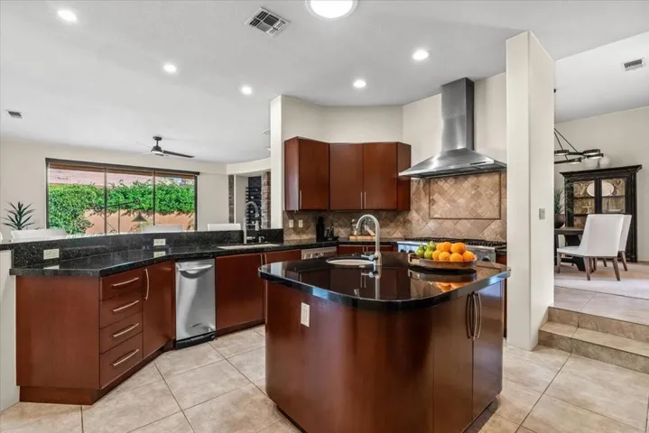 20260305174610767027000000-o