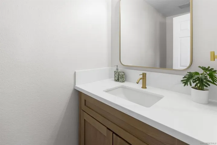 5878 Mission Center A, San Diego, California 92123