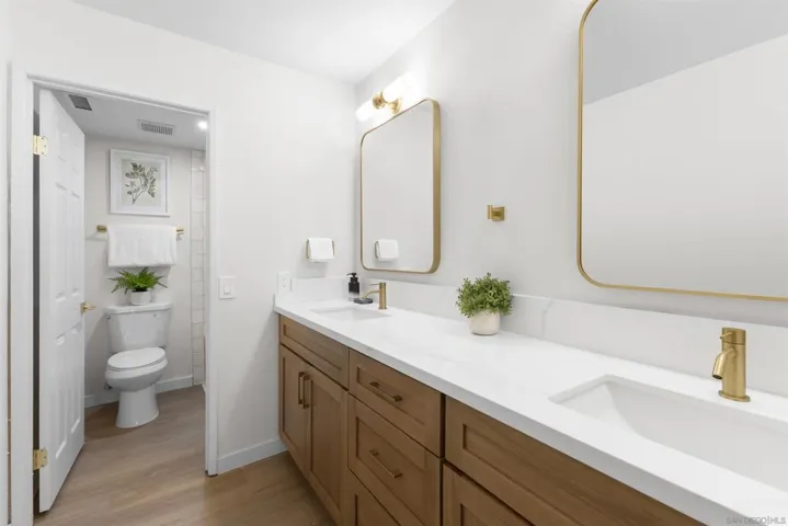 5878 Mission Center A, San Diego, California 92123