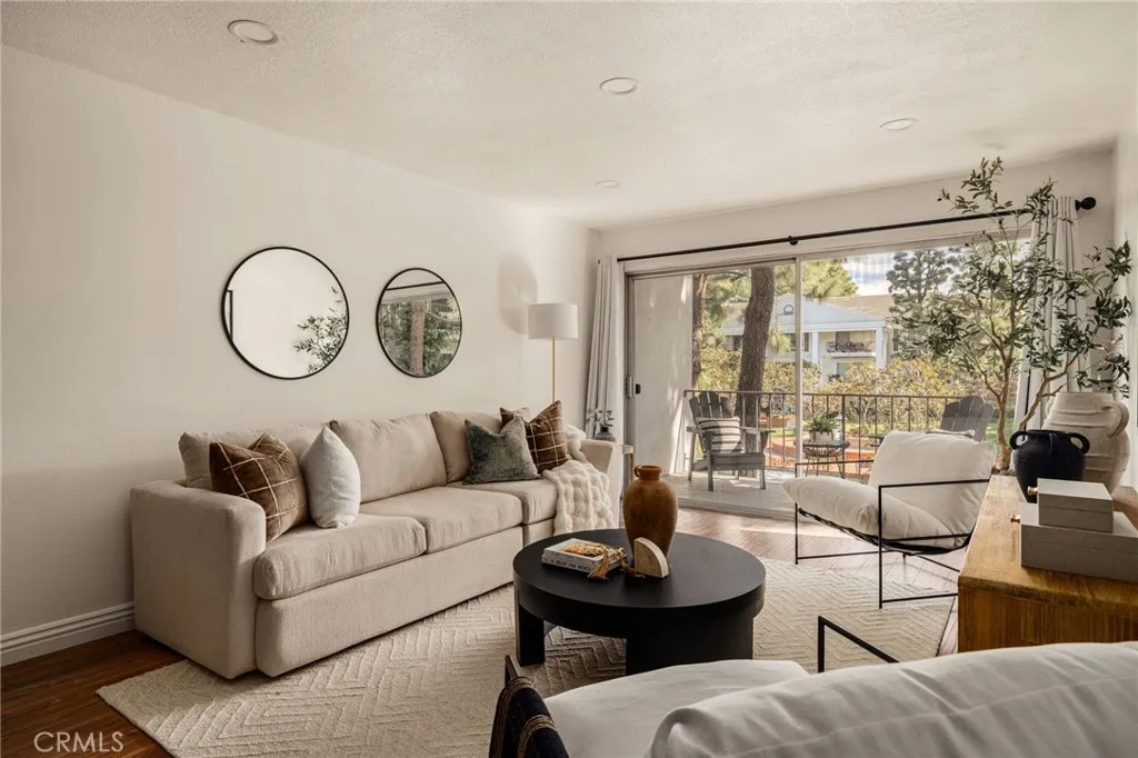 102 Scholz Plaza 239, Newport Beach, California 92663 home-pic-4