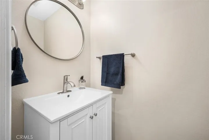 1/2 Bath