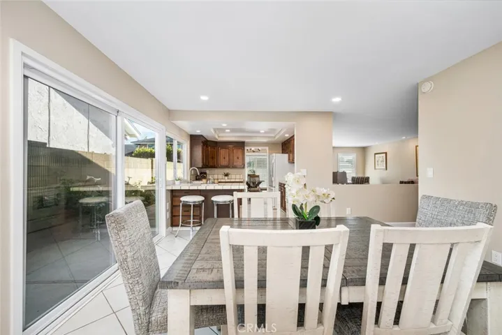 Eat-in Kitchen Dining Area