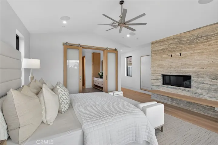 520 11th Street, Huntington Beach, California 92648