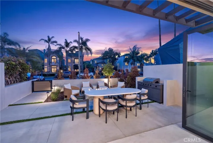 520 11th Street, Huntington Beach, California 92648