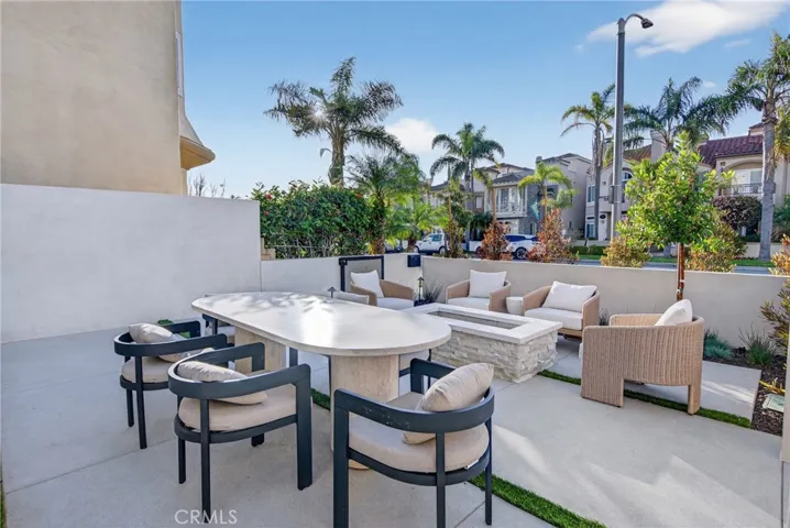 520 11th Street, Huntington Beach, California 92648