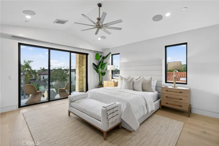 520 11th Street, Huntington Beach, California 92648