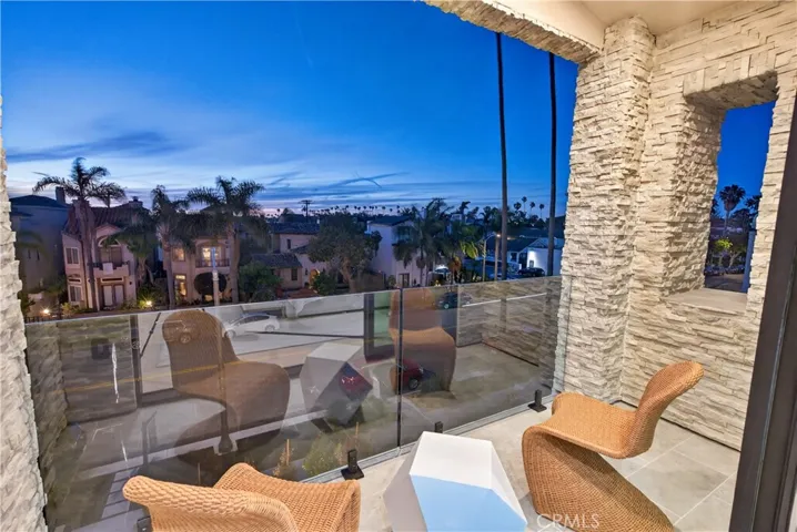 520 11th Street, Huntington Beach, California 92648