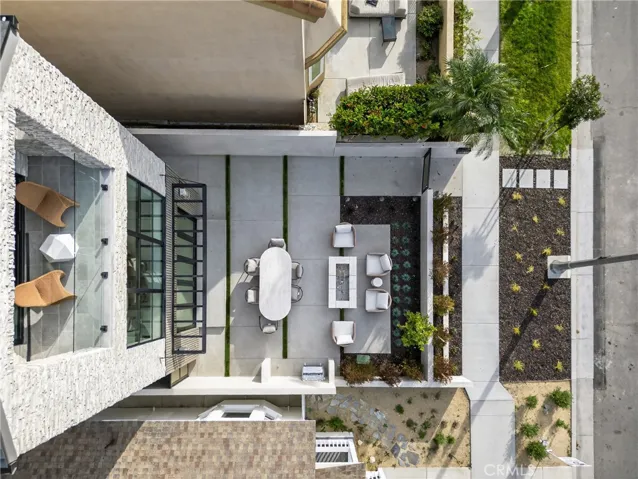 520 11th Street, Huntington Beach, California 92648