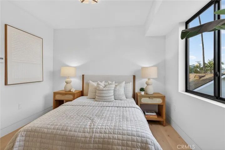 520 11th Street, Huntington Beach, California 92648
