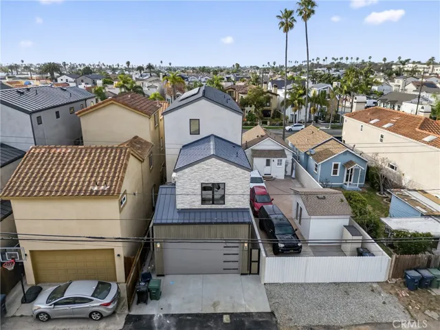 520 11th Street, Huntington Beach, California 92648