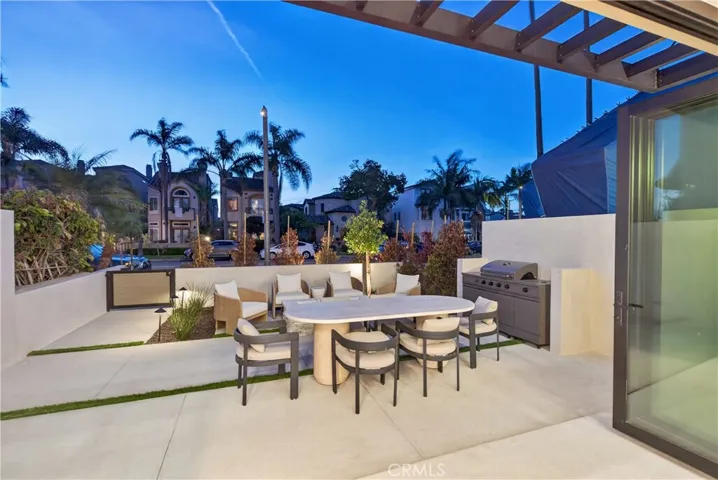520 11th Street, Huntington Beach, California 92648