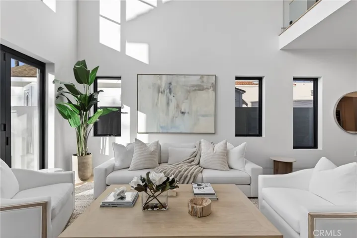 520 11th Street, Huntington Beach, California 92648