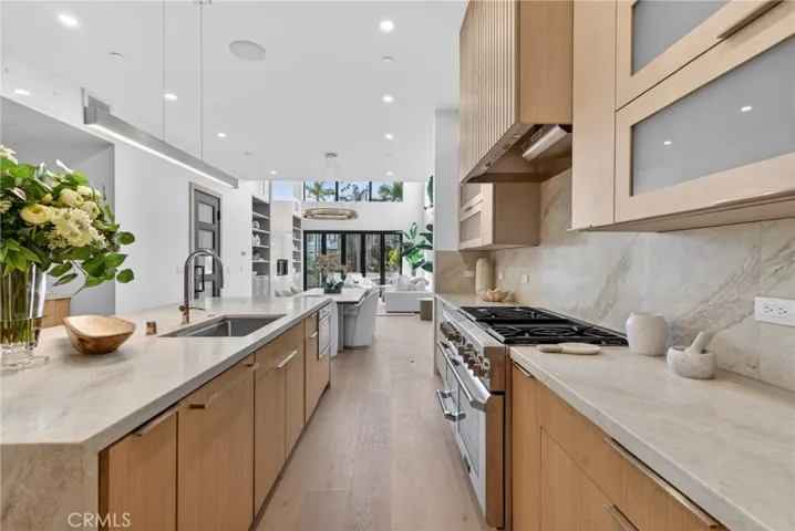 520 11th Street, Huntington Beach, California 92648