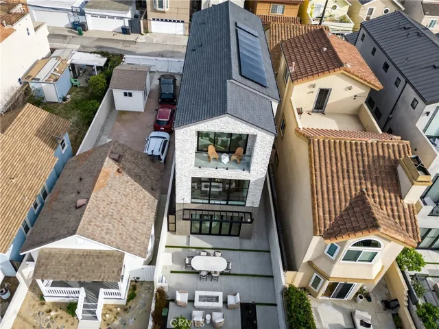 520 11th Street, Huntington Beach, California 92648