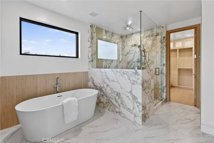 520 11th Street, Huntington Beach, California 92648