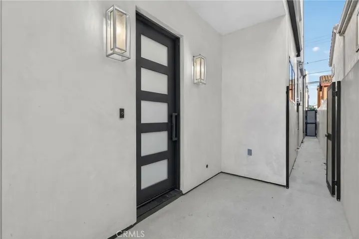 520 11th Street, Huntington Beach, California 92648