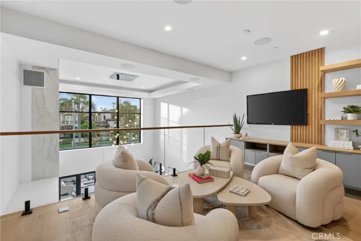 520 11th Street, Huntington Beach, California 92648