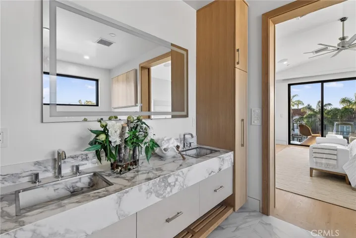 520 11th Street, Huntington Beach, California 92648