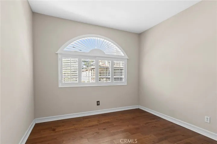 Secondary bedroom
with Spacious Closet