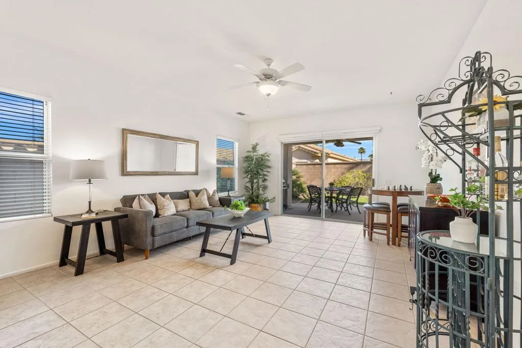 78512 Glastonbury Way, Palm Desert, California 92211 home-pic-11