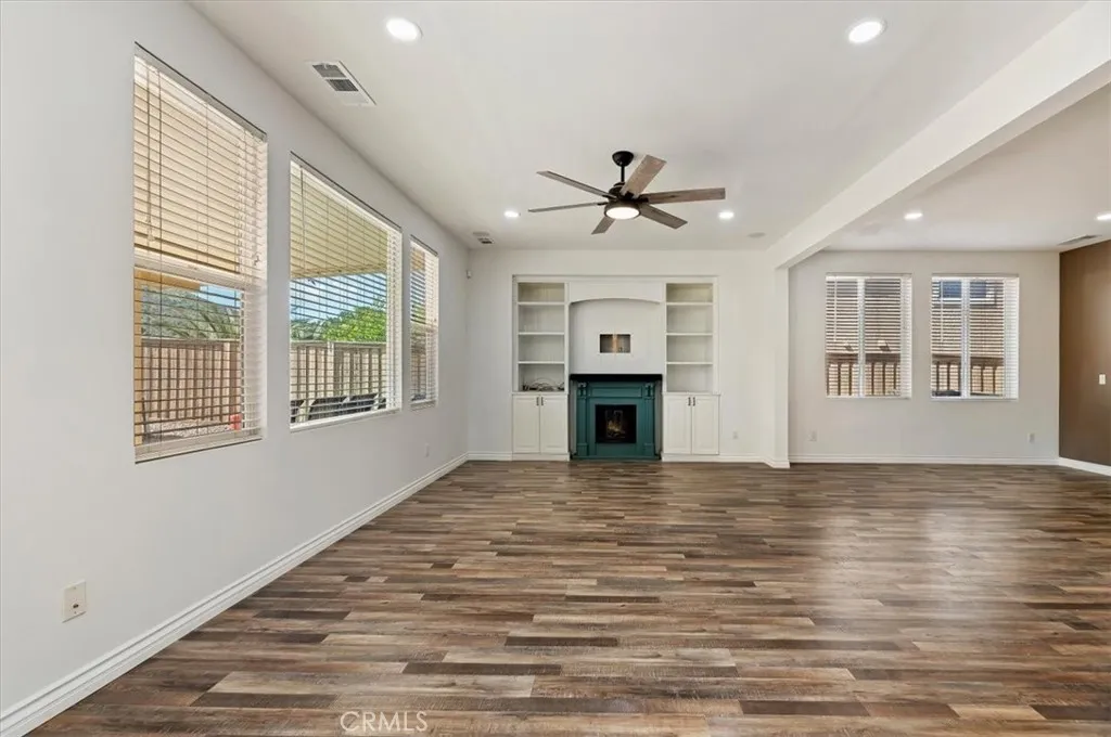 34073 Corktree, Lake Elsinore, California 92532 home-pic-10
