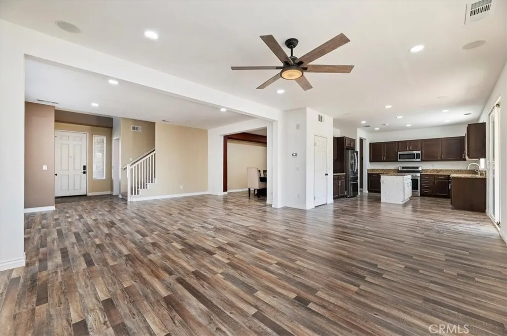 34073 Corktree, Lake Elsinore, California 92532 home-pic-12