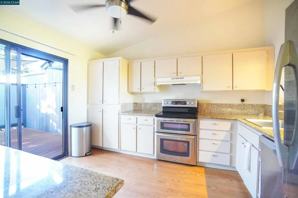 1608 1608 Ashwood Drive, Martinez, California 94553 home-pic-12