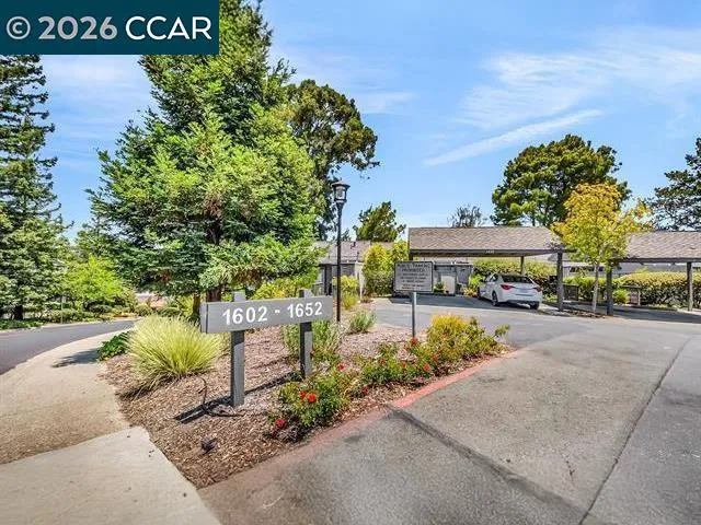 1608 1608 Ashwood Drive, Martinez, California 94553 home-pic-35