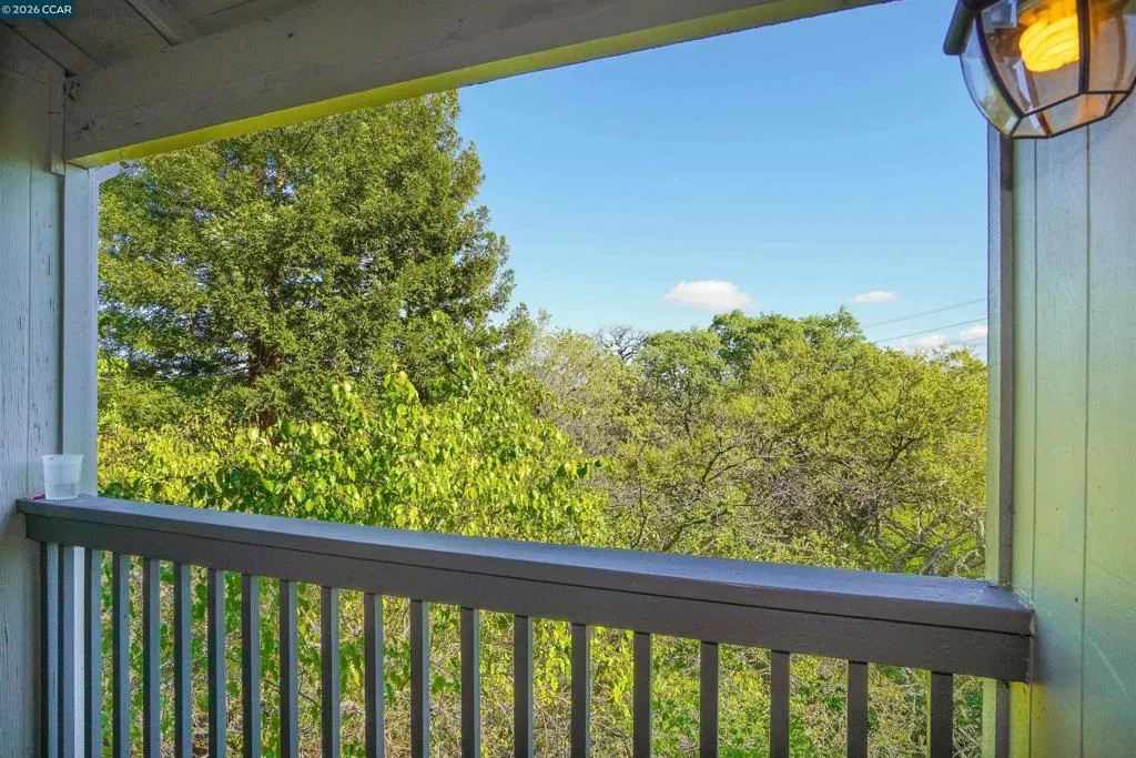 1608 1608 Ashwood Drive, Martinez, California 94553 home-pic-7