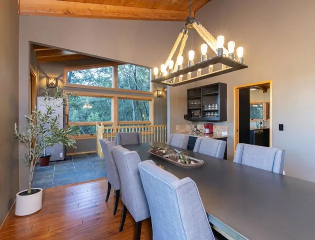 22125 Miller Ridge Road, Los Gatos, California 95033