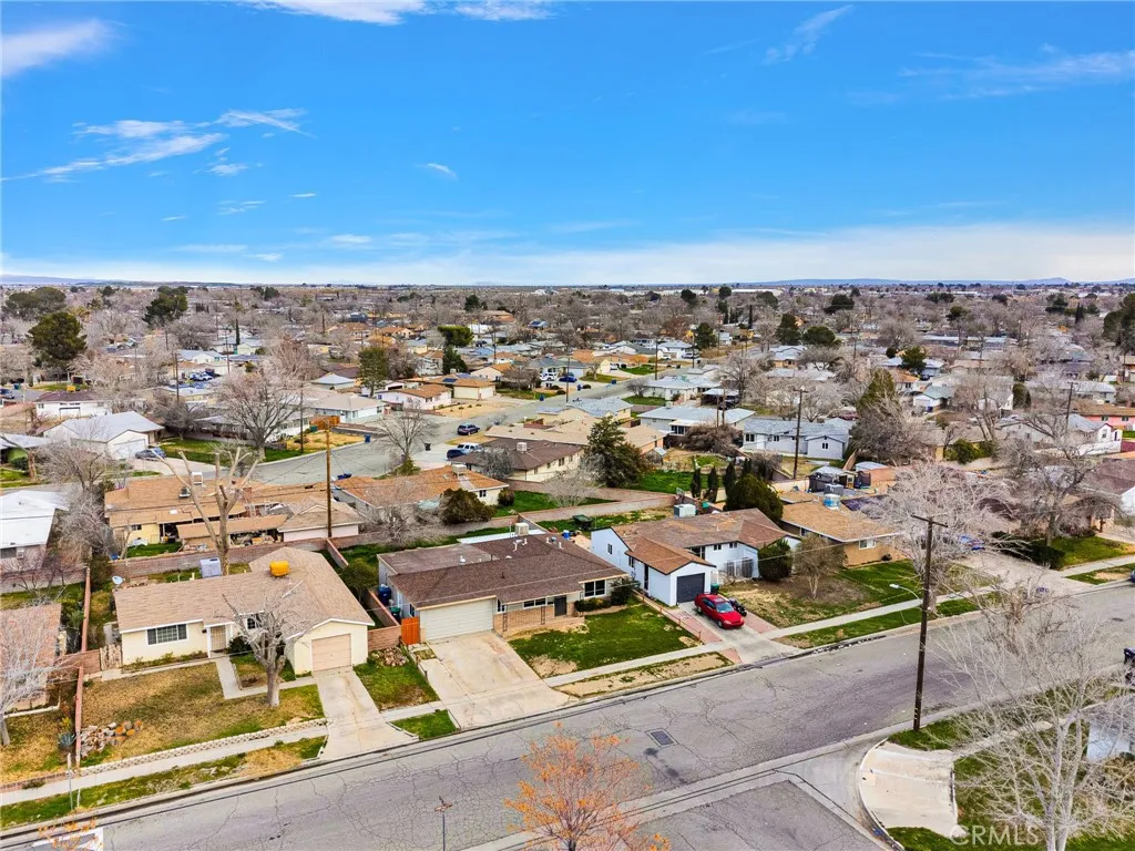1289 Boyden, Lancaster, California 93534 home-pic-35