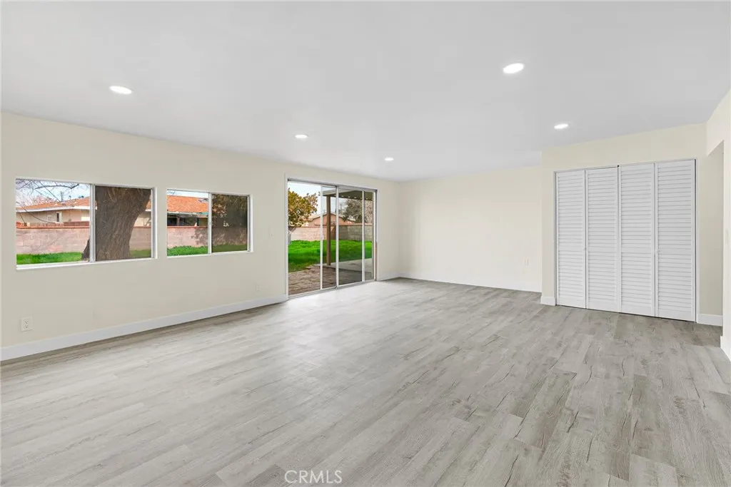 1289 Boyden, Lancaster, California 93534 home-pic-3