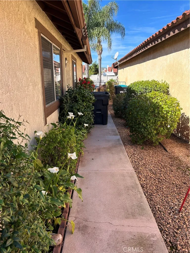 27138 Rockwood, Menifee, California 92586 home-pic-9