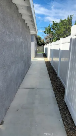 Side walk way