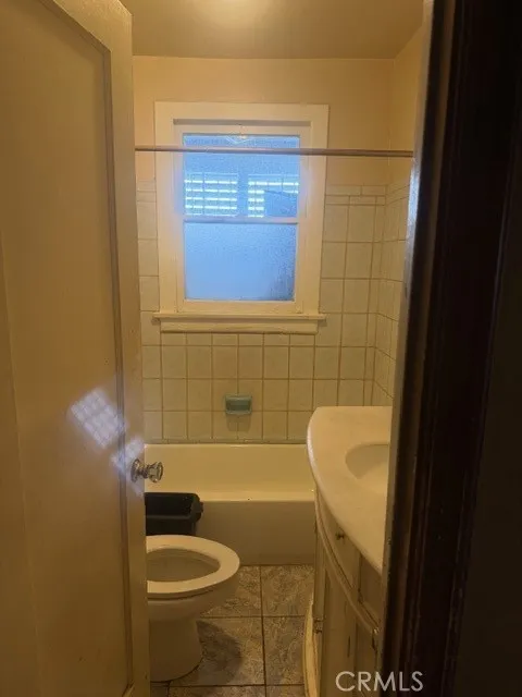 Unit 1 bathroom