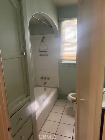 Unit 2 bathroom