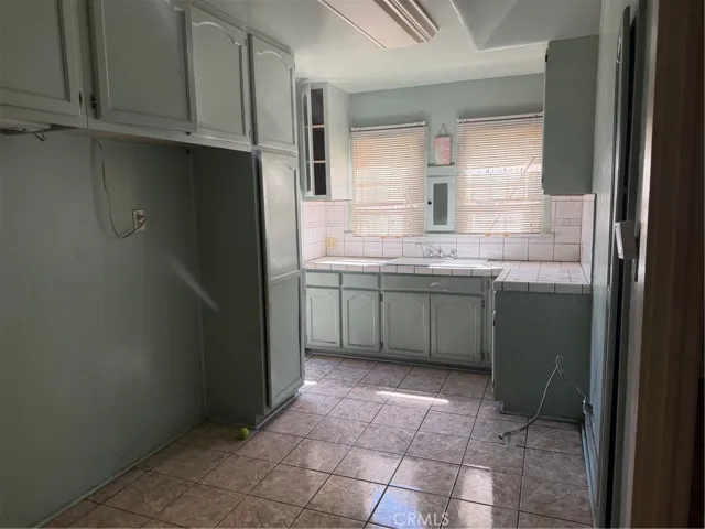 Unit 2 kitchen