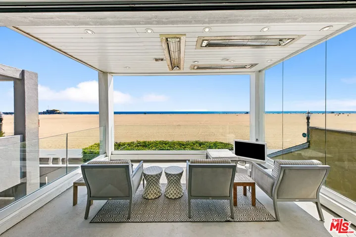 1341 Palisades Beach Road, Santa Monica, California 90401