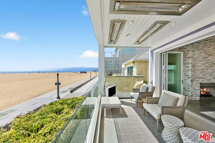 1341 Palisades Beach Road, Santa Monica, California 90401