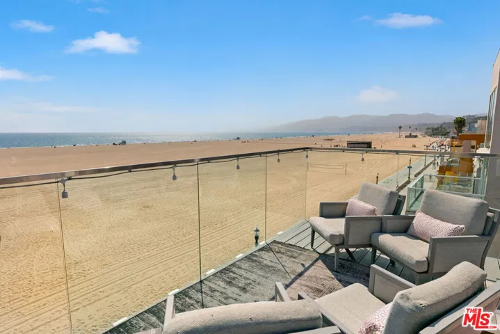 1341 Palisades Beach Road, Santa Monica, California 90401