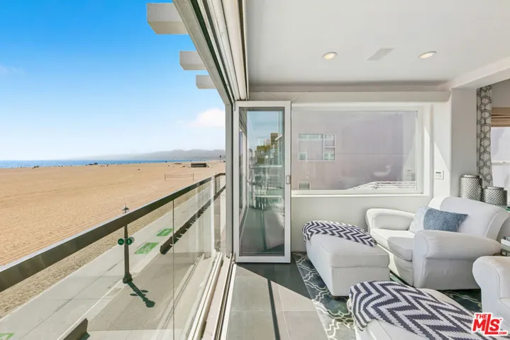 1341 Palisades Beach Road, Santa Monica, California 90401