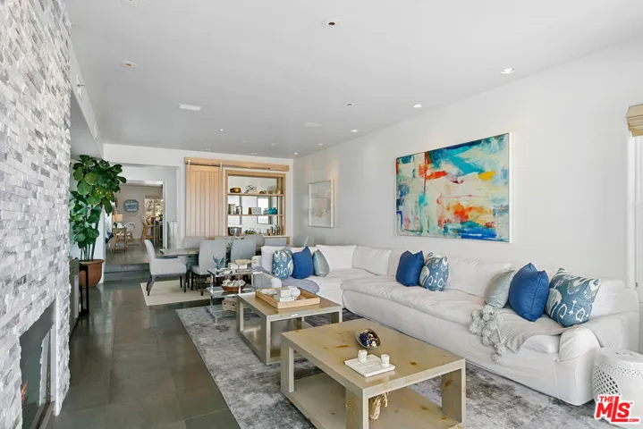 1341 Palisades Beach Road, Santa Monica, California 90401