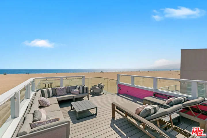1341 Palisades Beach Road, Santa Monica, California 90401