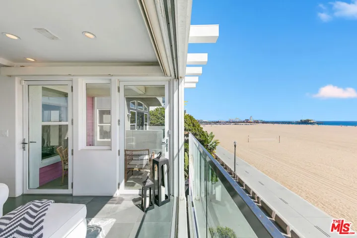 1341 Palisades Beach Road, Santa Monica, California 90401